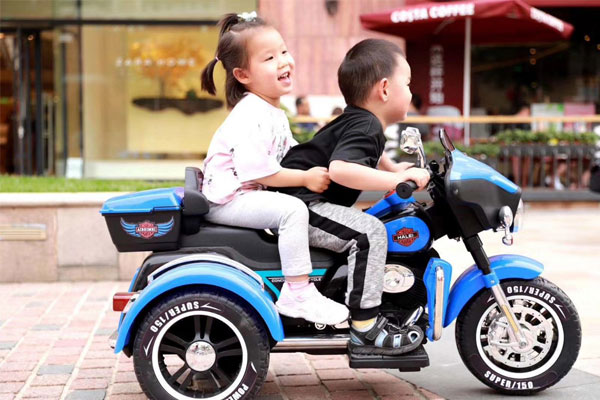 Xe máy điện giúp kích thích trẻ vận động, tránh xa các thiết bị điện tử