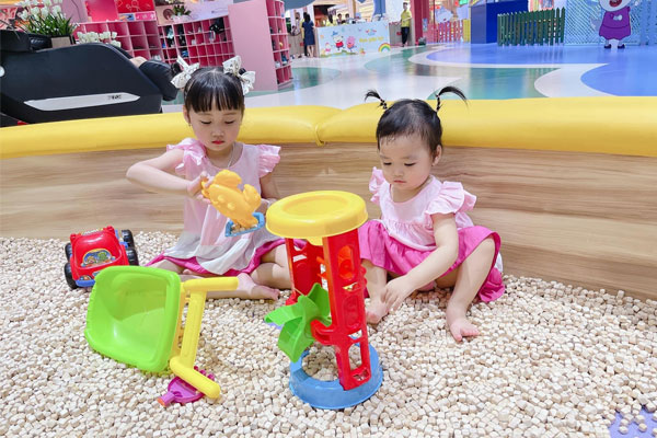 Đồ chơi trẻ em là sản phẩm hỗ trợ cho sự phát triển của trẻ