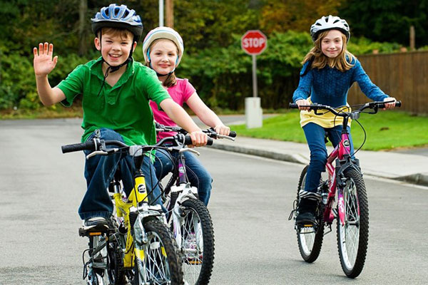 Xe đạp luôn là người bạn đồng hành cùng trẻ trong giai đoạn phát triển