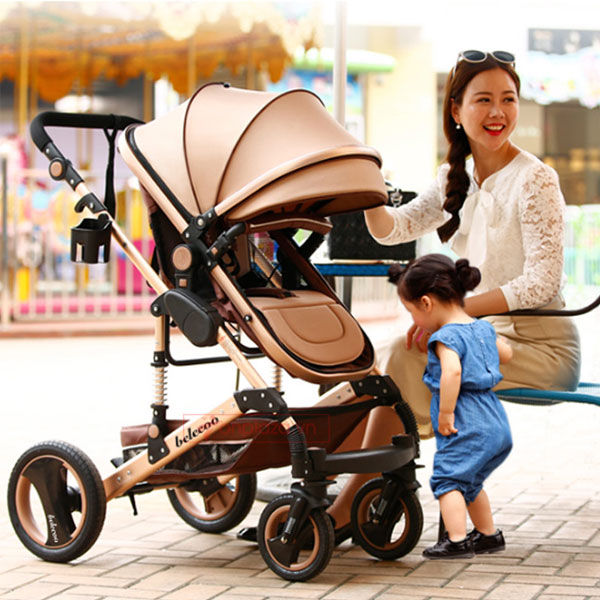 Xe đẩy em bé Belecoo được thiết kế hiện đại với nhiều tính năng nổi bật