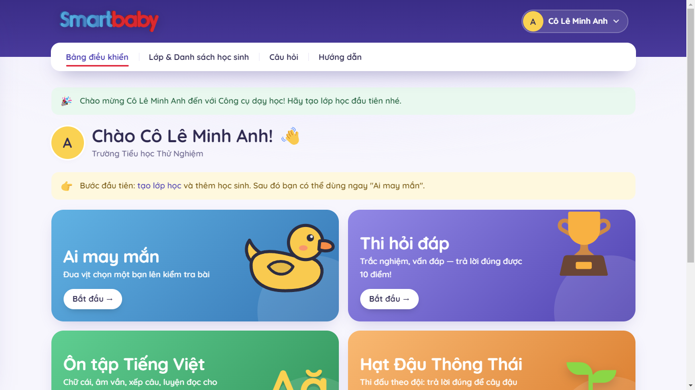 Bảng điều khiển sau khi đăng ký: lời chào mừng, gợi ý tạo lớp học và 4 thẻ công cụ